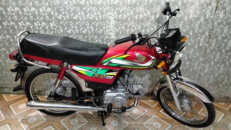 Honda cd 70 2022 model lush bike urgent sale 17