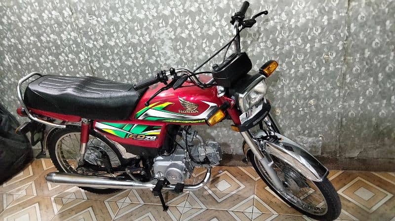 Honda cd 70 2022 model lush bike urgent sale 18