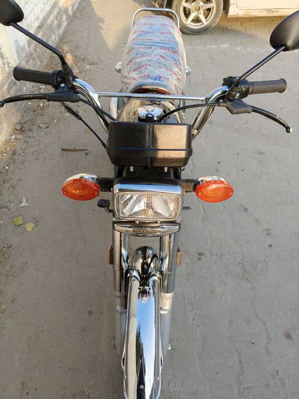 Honda CG 125 23/24 Brand New Condition 7