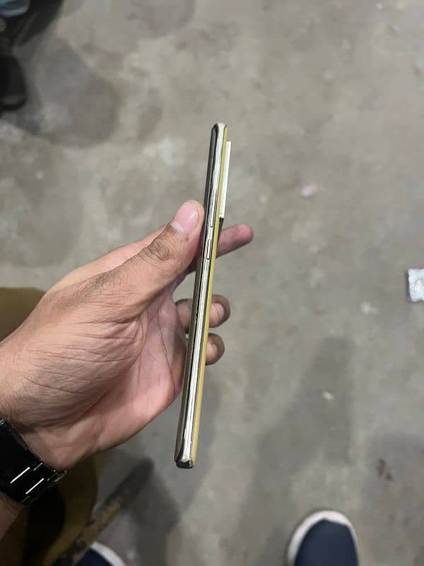 infinix Note 40 Pro 12-256 1