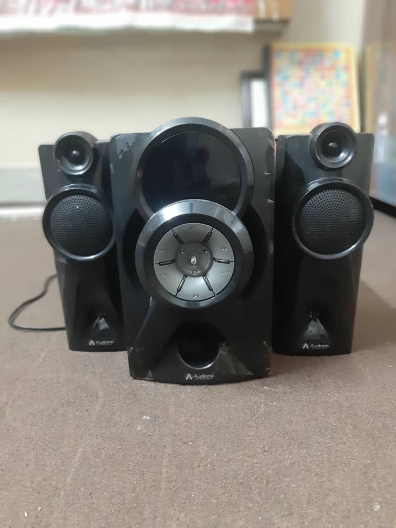 Audionic mega 100 2