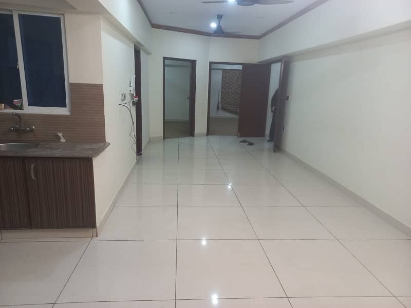 VIP NEW 3 BEDROOM FLAT FOR RENT WITH 4 WASH ROOM WITH LIFT PARKING 2 KITTCHEN 9