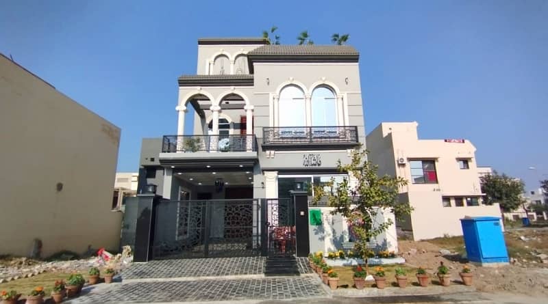 Facing Park 5 Marla House For sale In Bahria Orchard Phase 2 Lahore In Only Rs. 22500000 0