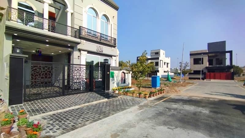 Facing Park 5 Marla House For sale In Bahria Orchard Phase 2 Lahore In Only Rs. 22500000 3