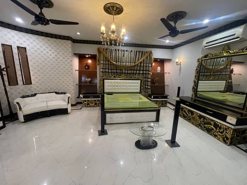 VIP LAVISH FURNISHED BUNGALOW FOR RENT FULLY RENUWATED AVAILABLE FOR LOUNG TIME 5