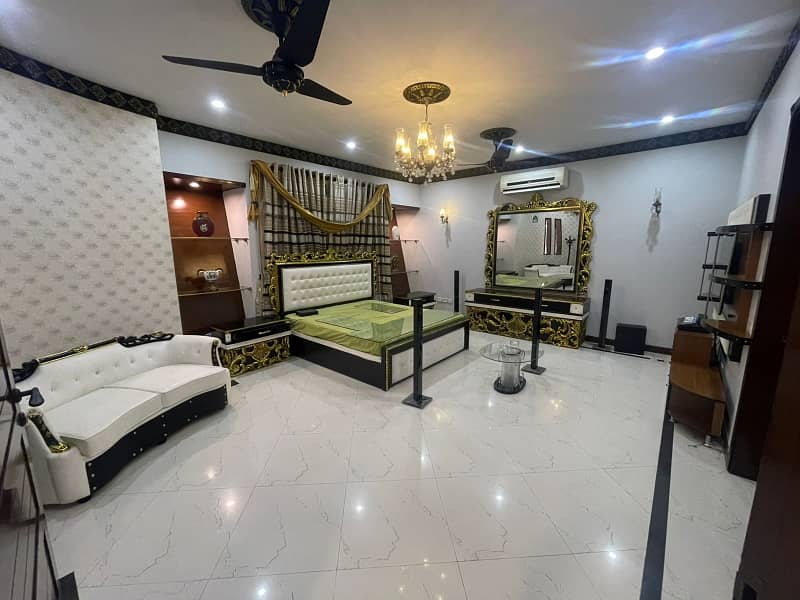 VIP LAVISH FURNISHED BUNGALOW FOR RENT FULLY RENUWATED AVAILABLE FOR LOUNG TIME 11