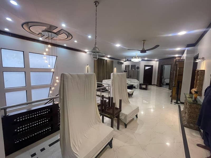 VIP LAVISH FURNISHED BUNGALOW FOR RENT FULLY RENUWATED AVAILABLE FOR LOUNG TIME 15