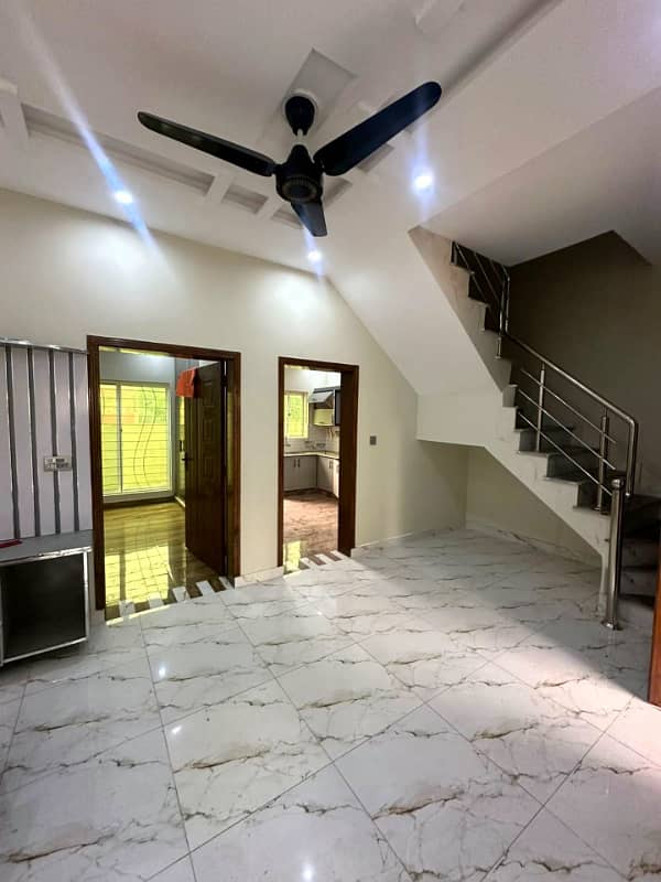 5-Marla Brand New Double Storey Modern Design House A + Construction Hot Location For Sale In New Lahore City Near To Bahria Town Lahore LDA Approved Society 6