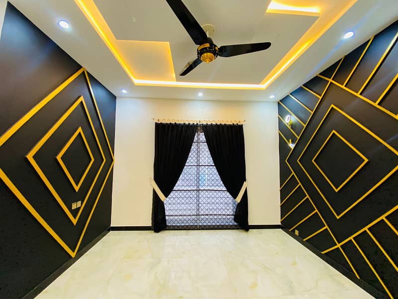 10 MARLA UPER PORTION FOR RENT IN BAHRIA TOWN LAHORE 5