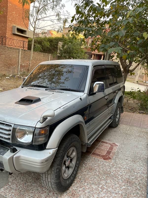 Mitsubishi Pajero 1993 2