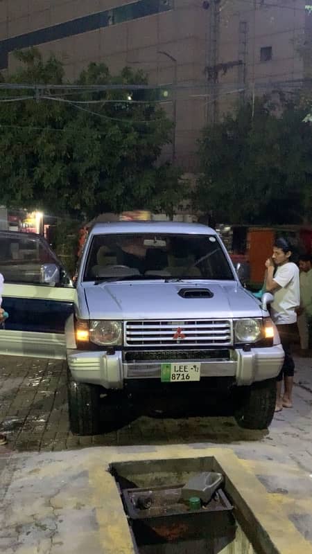 Mitsubishi Pajero 1993 8