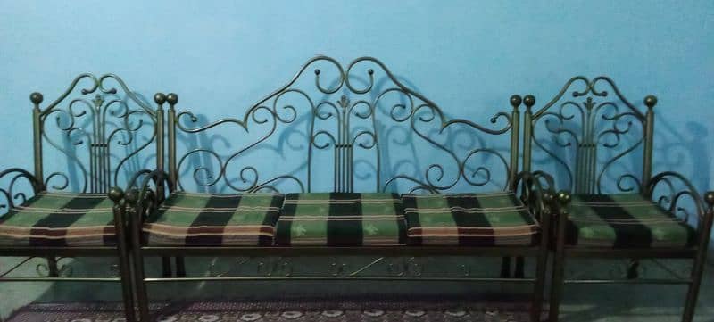 IRON SOFA SET 5 SEATER EXCELLENT CONDITION CONDITION 1