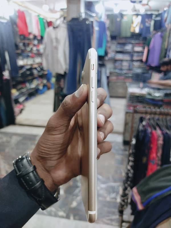 iPhone 7plus pta approved 3