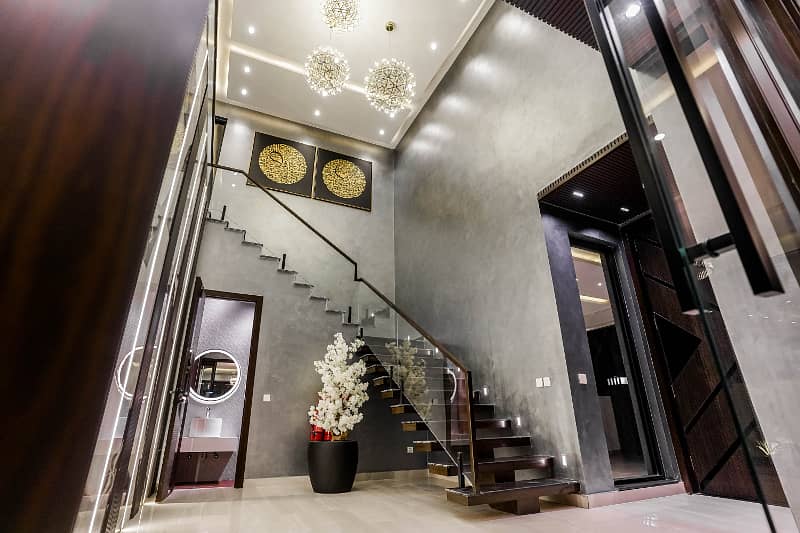 Stunning 1 Kanal Modern House For Sale In DHA Lahore 3