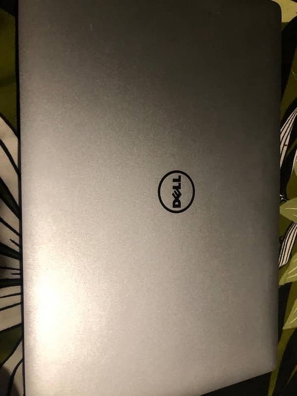 Dell precision 5520 0