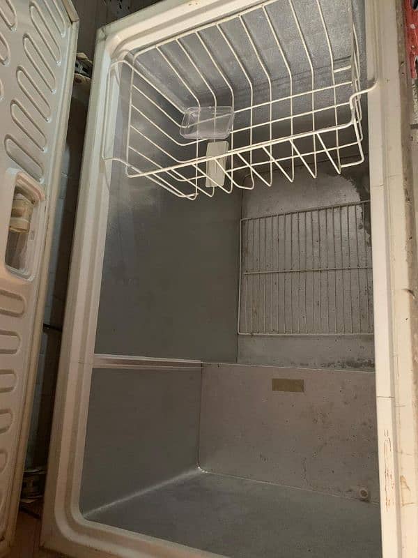 Waves deep freezer for sale in karachi 2