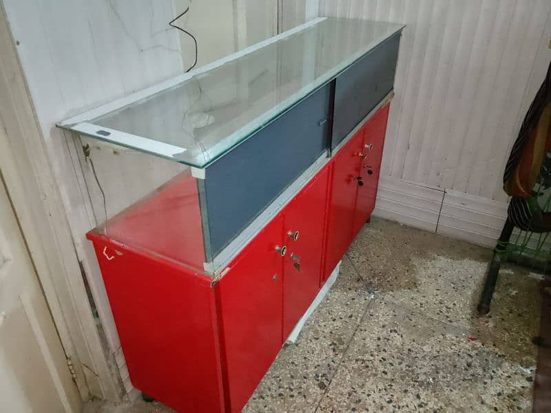 mobile shop counter for sale in good condition 5 feet/16inch height 40 2