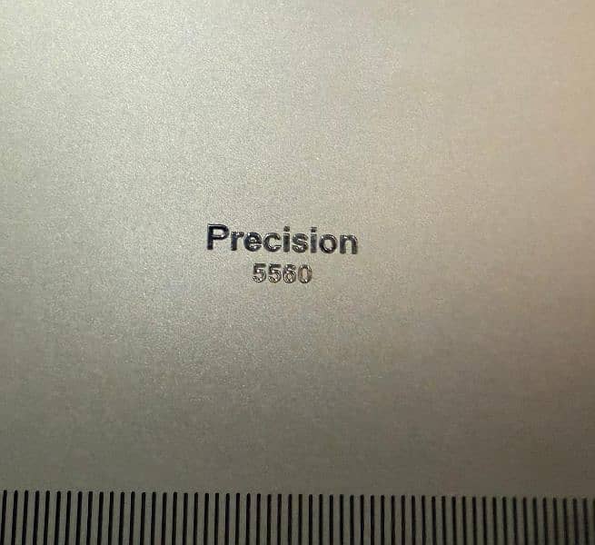 Precision 5560 1