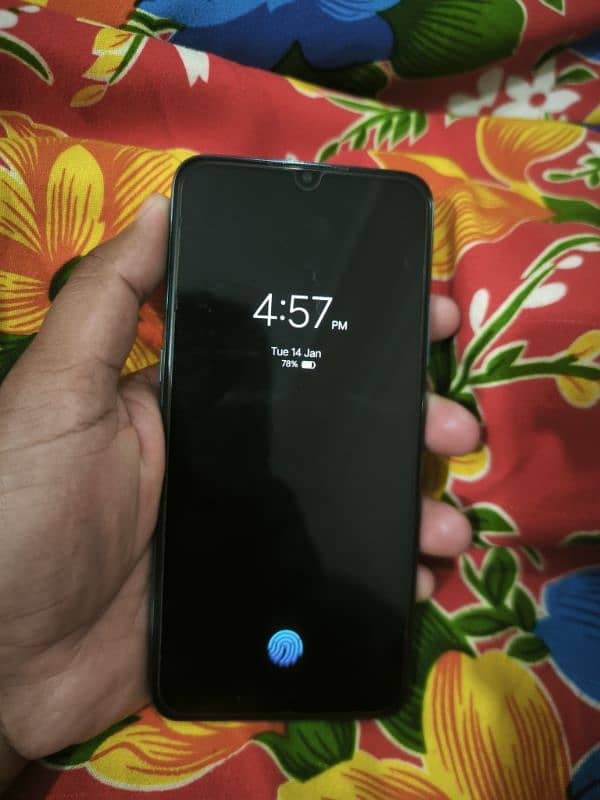 vivo s1 4/128 mobile ar dabba available hai ar 10/9 condition hai 3