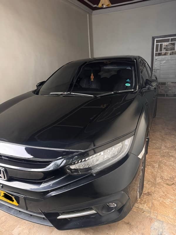 Honda Civic 2021 Black UG Top of the Line 8500 km  Driven Like New 0