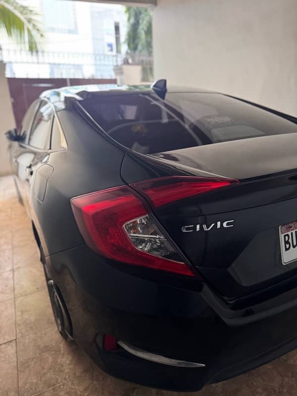 Honda Civic 2021 Black UG Top of the Line 8500 km  Driven Like New 5