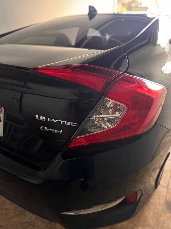 Honda Civic 2021 Black UG Top of the Line 8500 km  Driven Like New 16