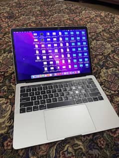 MacBook pro 2017 | 16/512 | silver 10/10