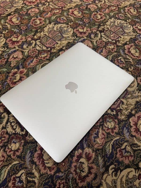 MacBook pro 2017 | 16/512 | silver 10/10 1