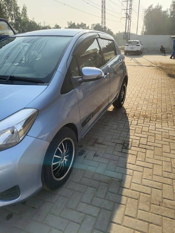 Toyota Vitz 2012 1