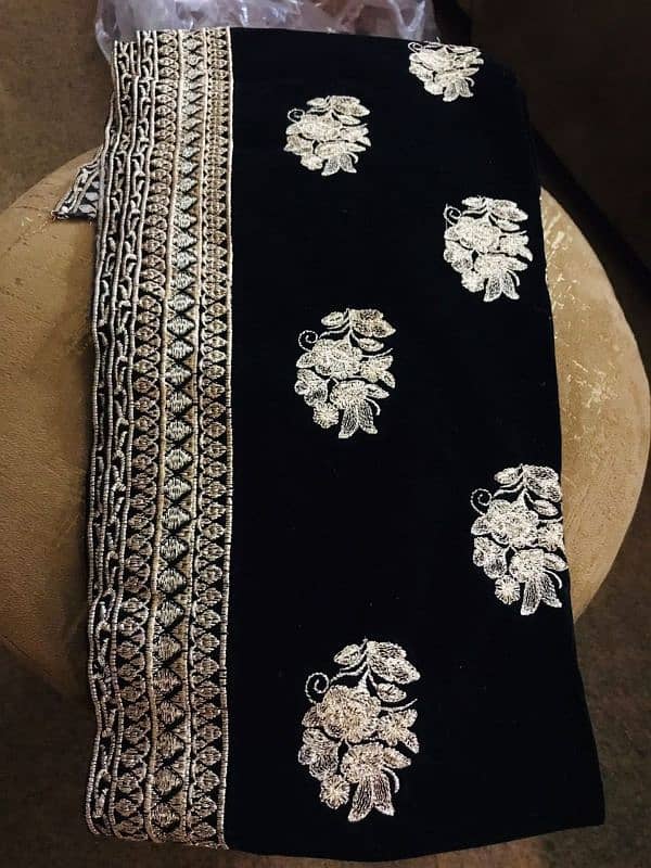 Black embroidered sharwani set for sell 1