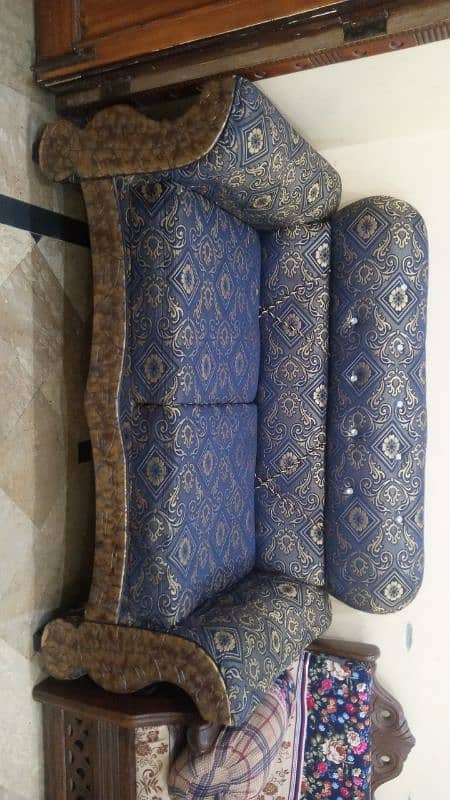 6 seaters sofa new condition 3