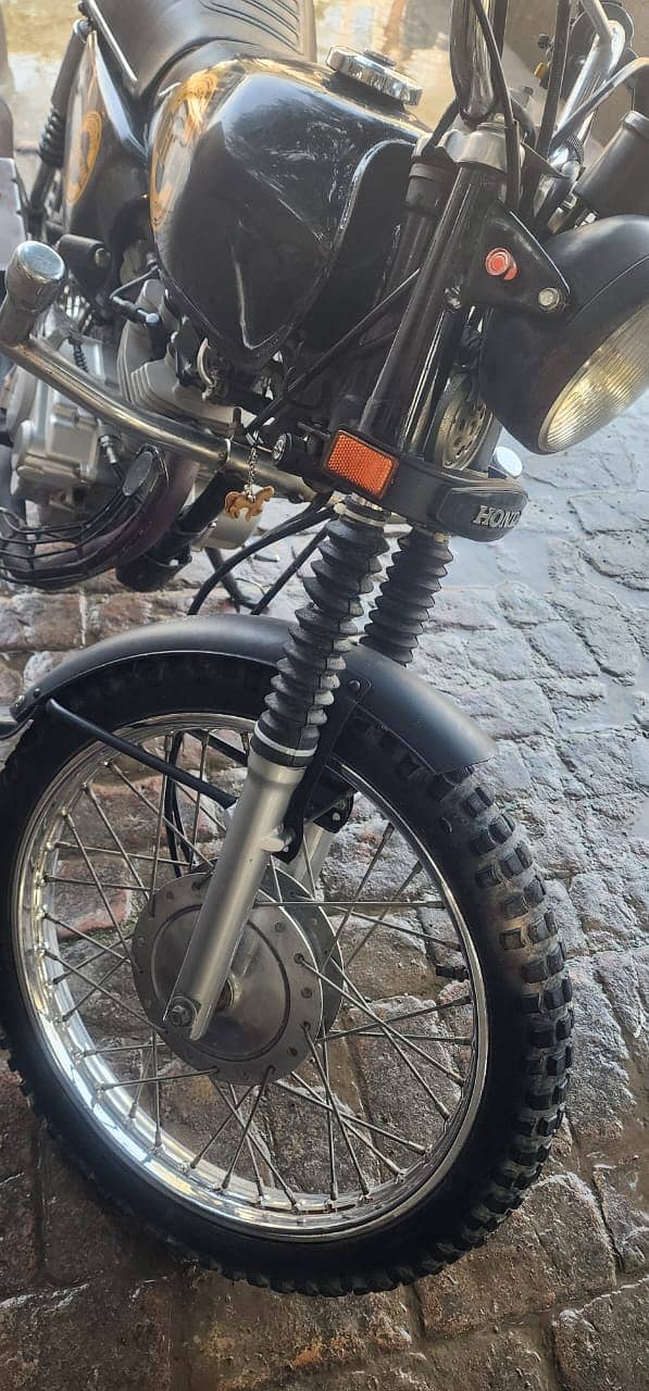 Honda 125 Bike Model 2018 Urgent For Sale 4