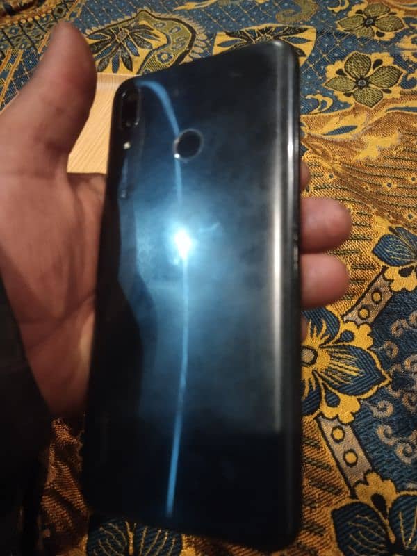 Huawei y9 2018 3