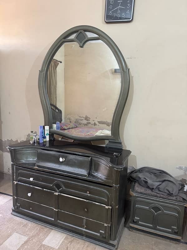 king bed + dressing + dressing table 1