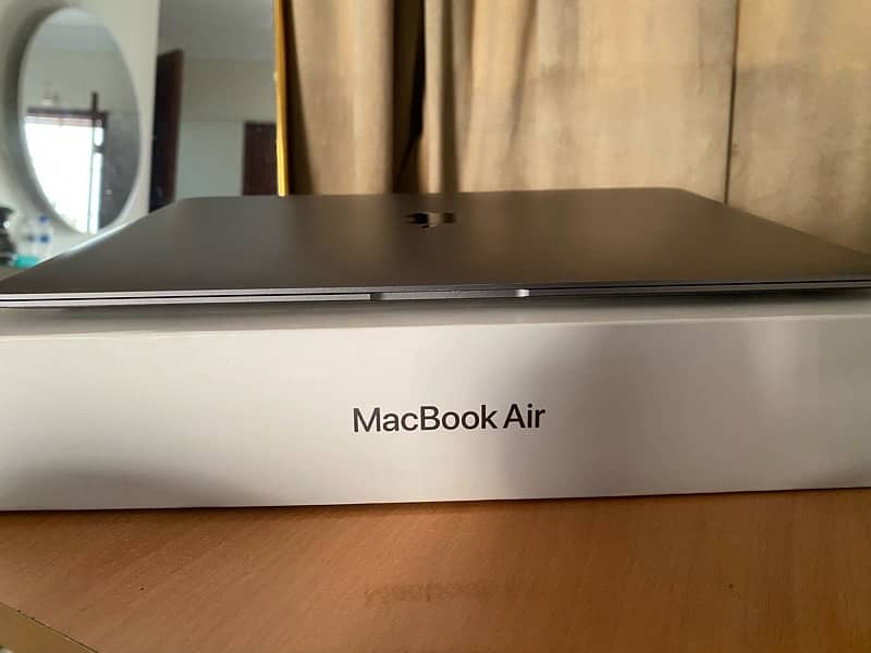 Macbook Air M1 8GB 512GB 0