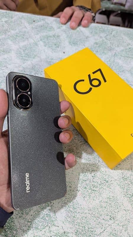 Realme C67    8/128 1