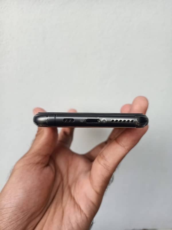 Iphone 11 pro PTA Approved 2