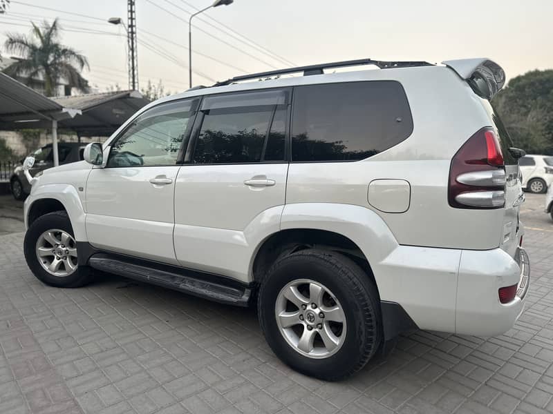 Toyota Prado 2003  sunroof 7 seater 5