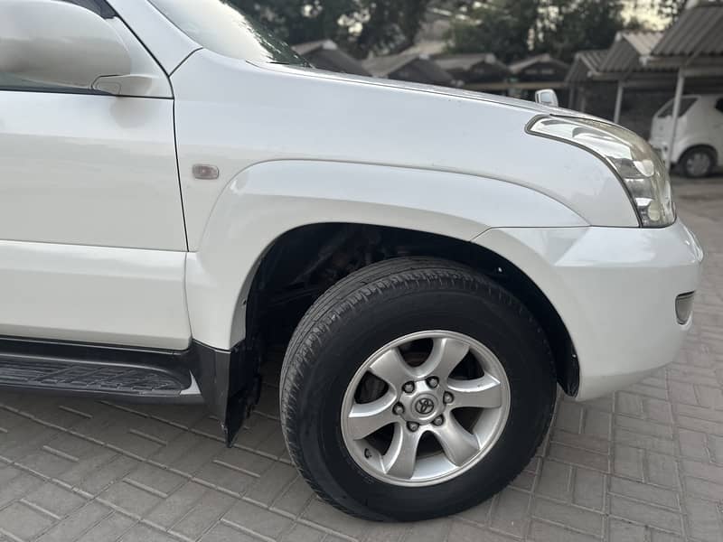 Toyota Prado 2003  sunroof 7 seater 12