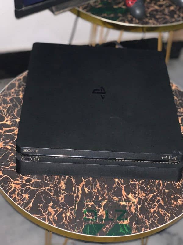 Ps4 slim [3TB] ssd with 3 controllers 1