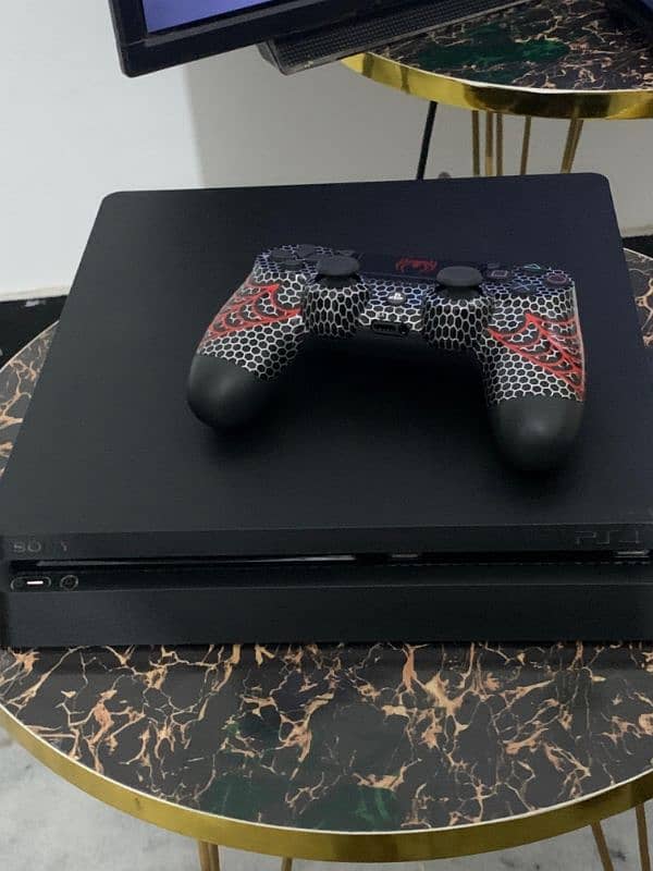 Ps4 slim [3TB] ssd with 3 controllers 2