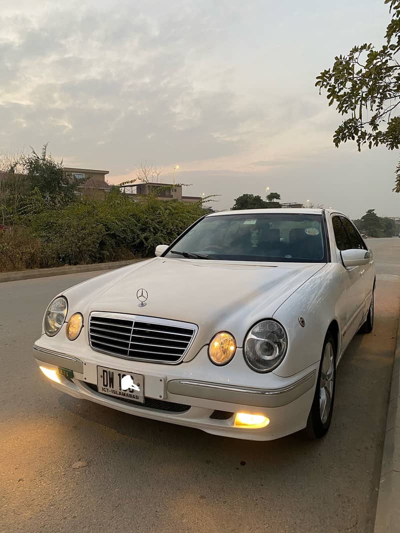 Mercedes E Class 2000 8