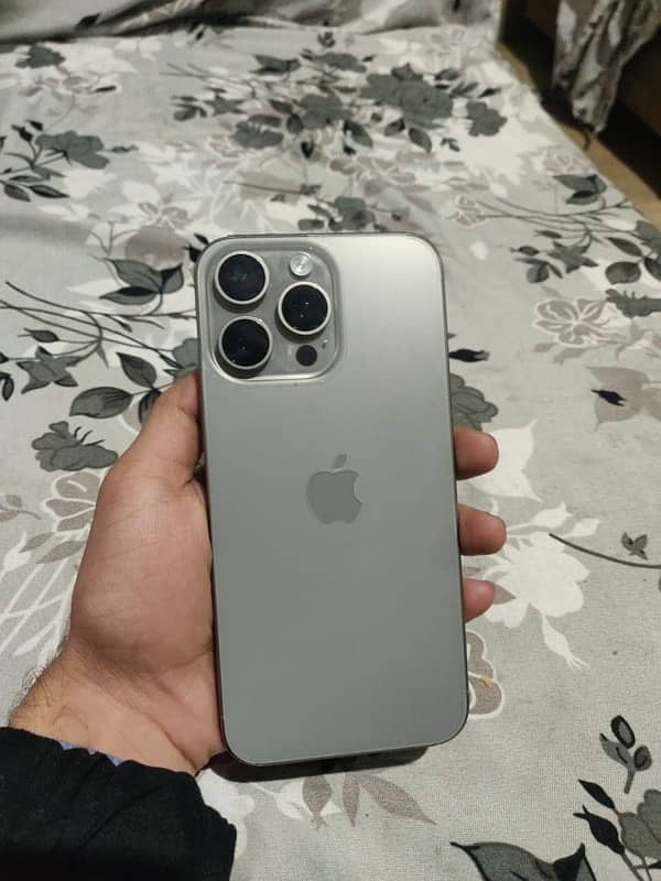 IPhone 15 Pro Max 0