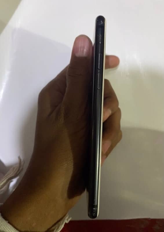 iphone 7  (pta aproved)  32 gb 3