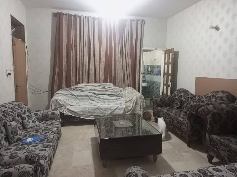 Lower portion with tile floor available for rent in allama iqbal town lahore 2