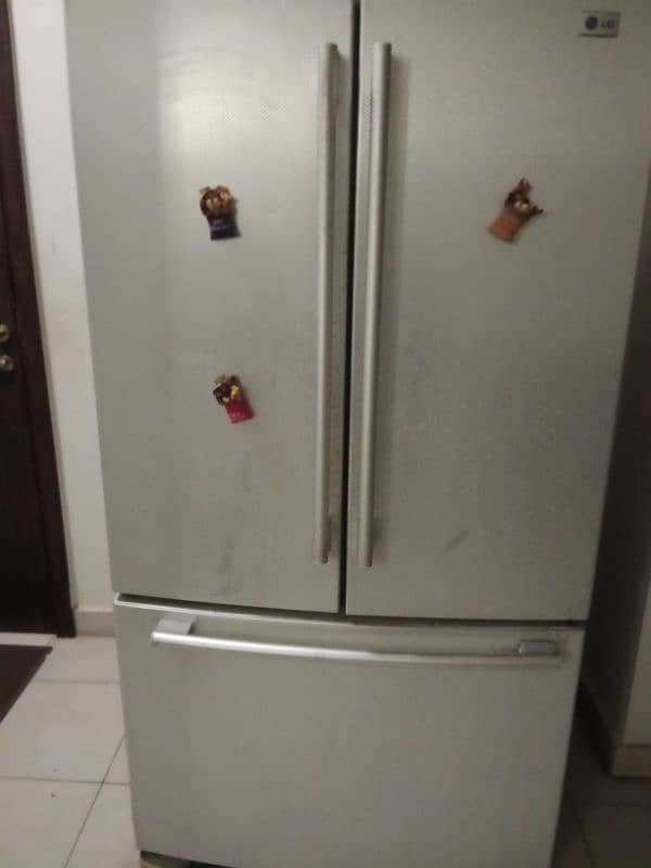 LG refrigerator 0