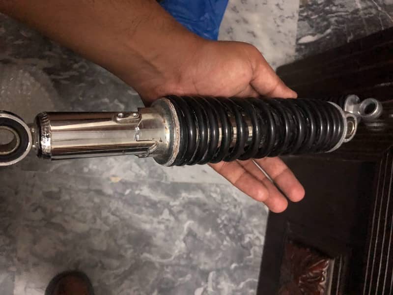 Suzuki 150 Shocks for Sale – Excellent Condition 1