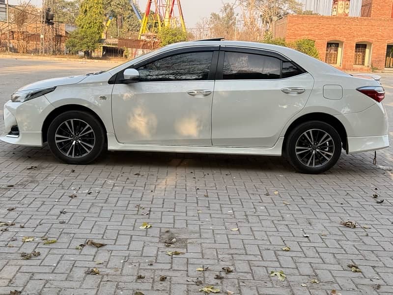 Toyota Altis Grande 2018 7