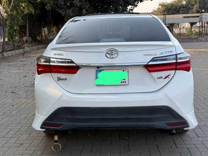 Toyota Altis Grande 2018 9