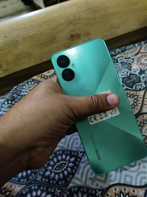 Tecno Camon 19 Neo 0